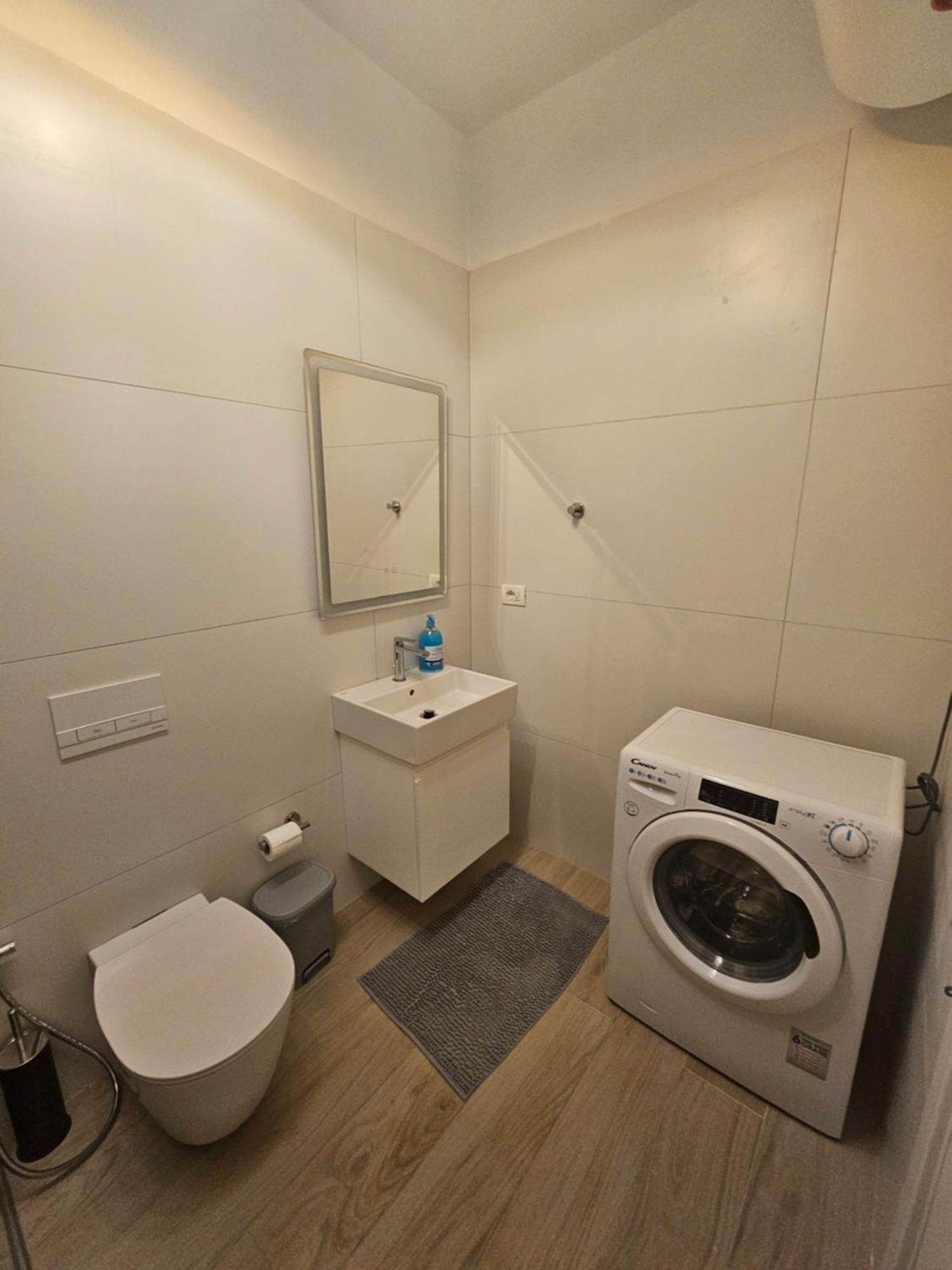 Jusal Sea View Apartment Sarandë Exterior foto