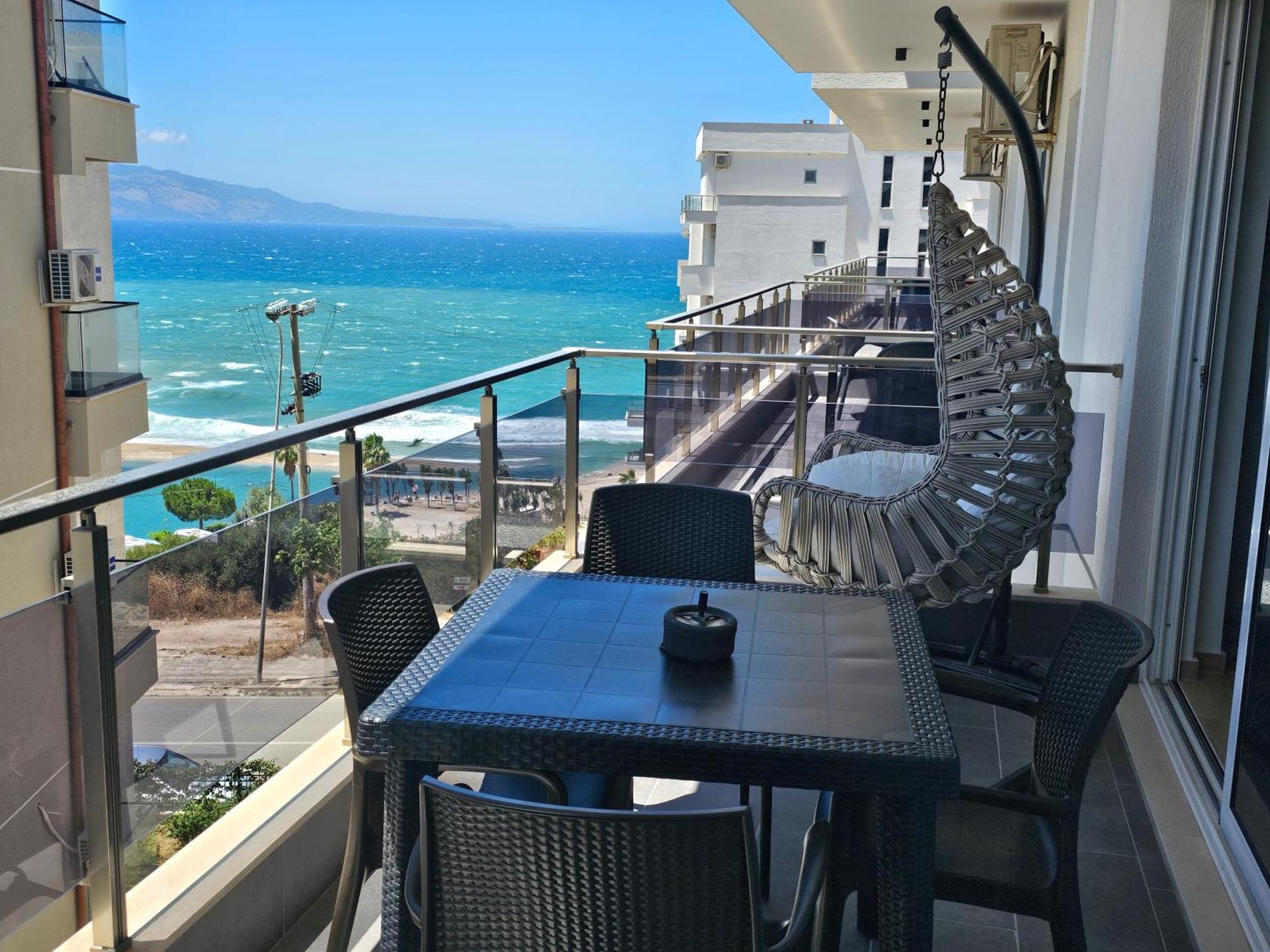 Jusal Sea View Apartment Sarandë Exterior foto