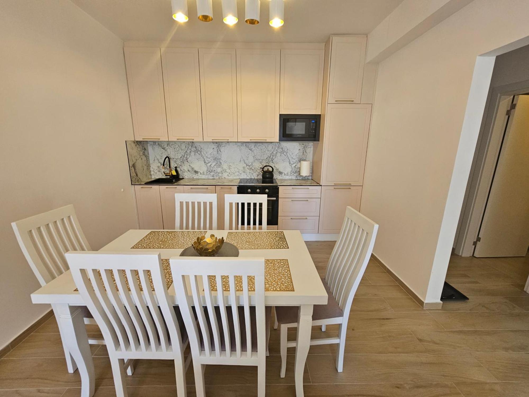 Jusal Sea View Apartment Sarandë Exterior foto